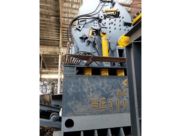 廢鋼破碎機