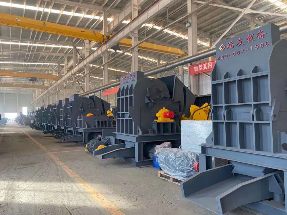 每小時產出12-15T碎料的600型破碎機——客戶現場作業實拍