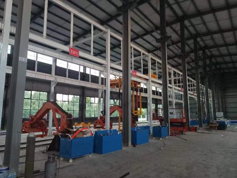 Scrap car dismantling line