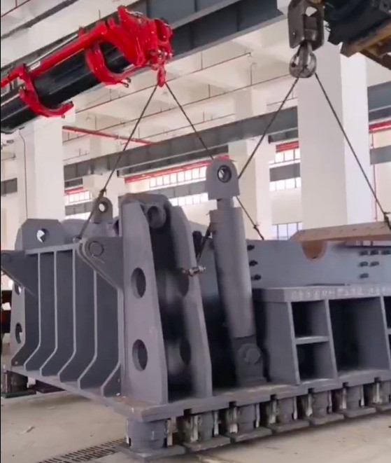 3000馬力破碎機安裝現場