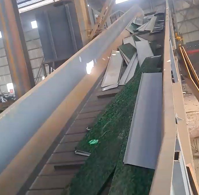 四川地區路友315彩鋼瓦破碎線啟動生產