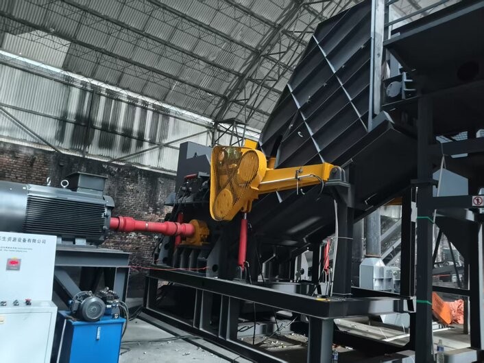 恭賀李老板平地起高樓，破碎?分選線完成安裝，靜待佳音。